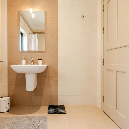 Apartment Including Ps5 Jbl Games And Garage Up To 50 Percent Off Sliema
